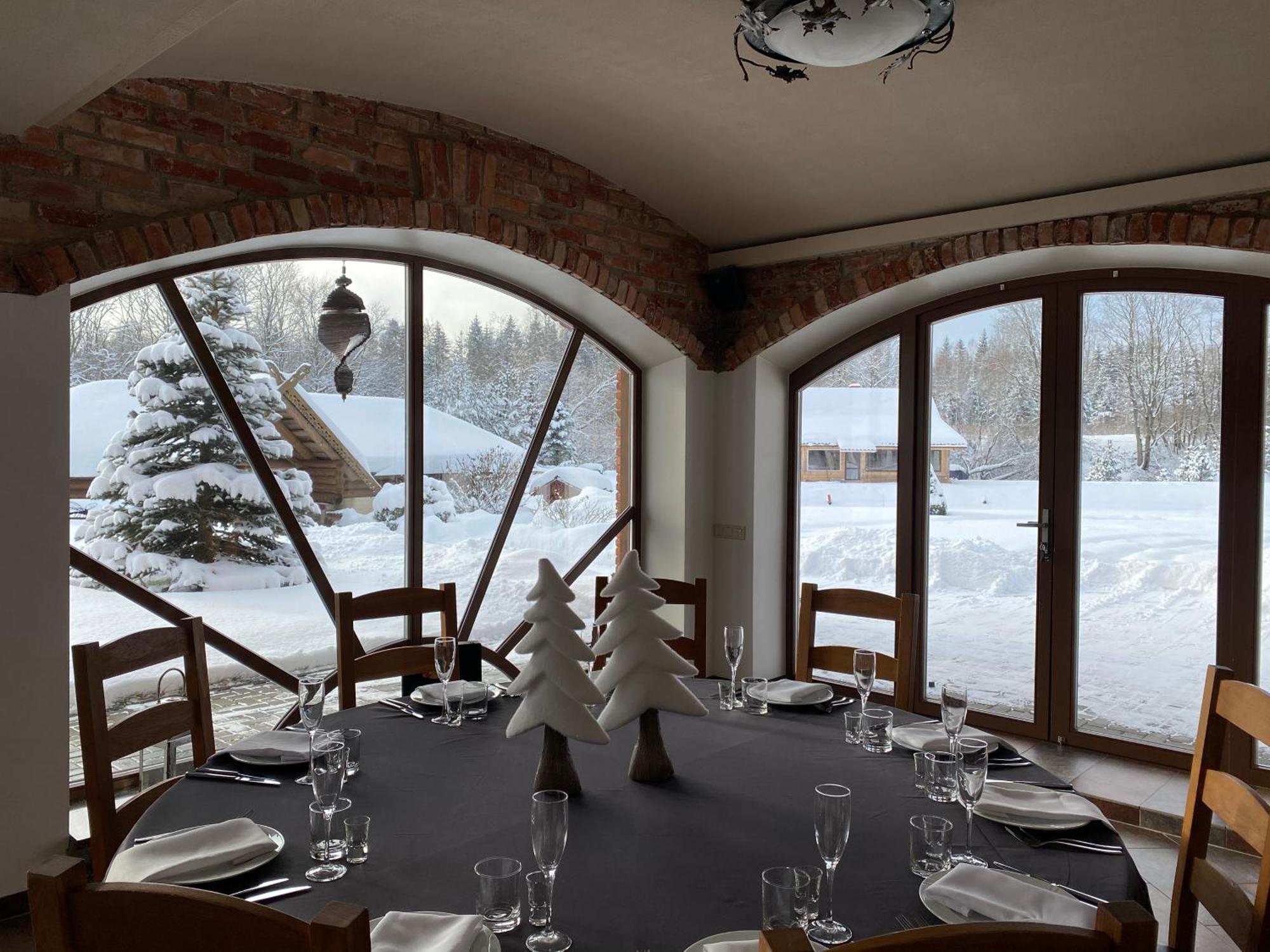 Jurvinge Hotel Zadvainai Kültér fotó